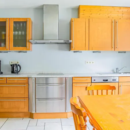 Spacious With Private Garden Near Lake In Casa vacanze Waimes
