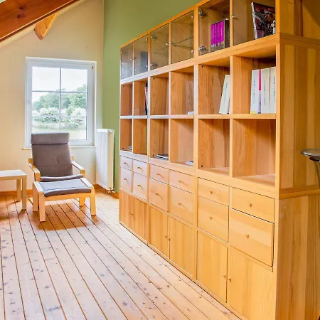 Spacious With Private Garden Near Lake In Hébergement de vacances Waimes