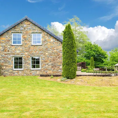 Spacious With Private Garden Near Lake In Waimes